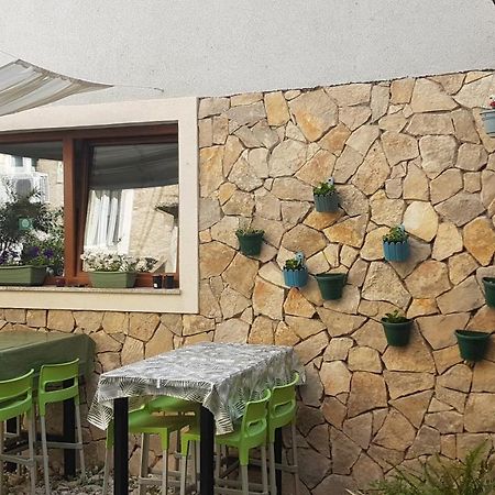 Hostel Mare Šibenik Eksteriør bilde