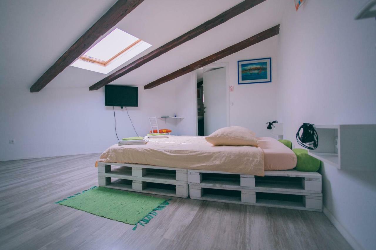 Hostel Mare Šibenik Eksteriør bilde