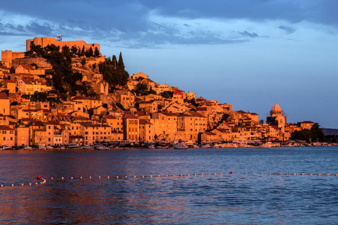 Hostel Mare Šibenik Eksteriør bilde