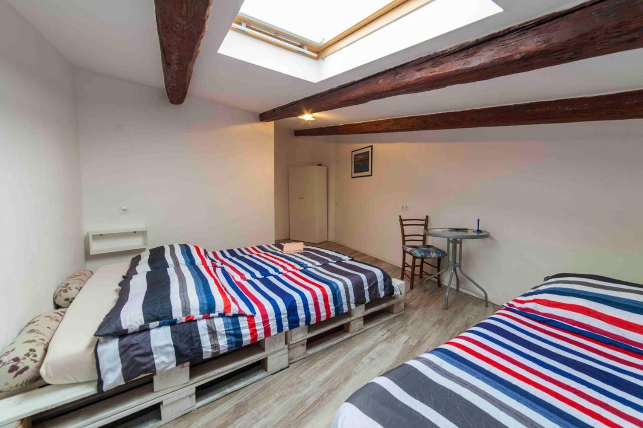 Hostel Mare Šibenik Eksteriør bilde