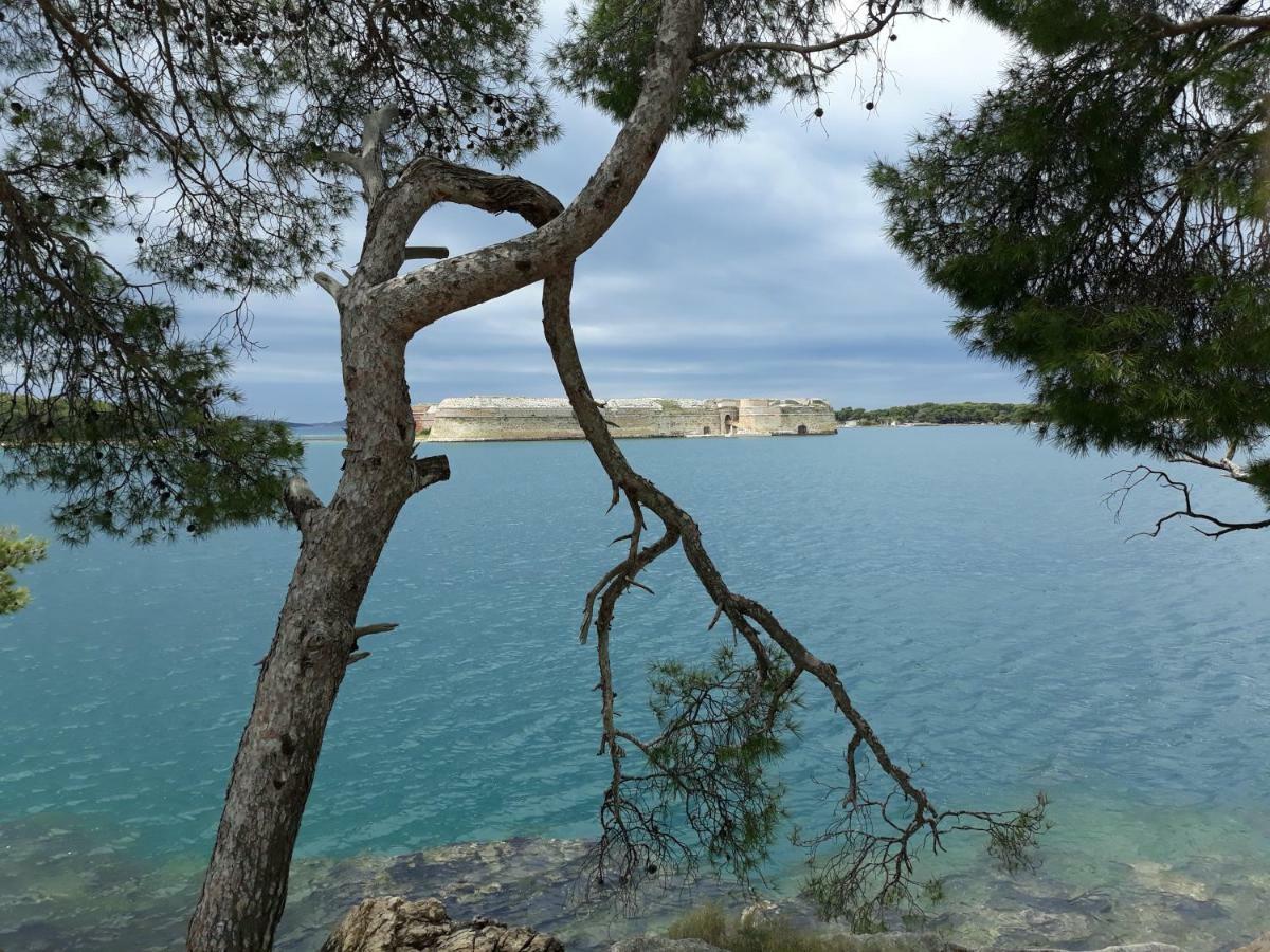 Hostel Mare Šibenik Eksteriør bilde